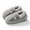 Pantuflas de algodón engrosado que cubren el talón para hombre, otoño e invierno, con felpa adicional, para interiores, del hogar, del hogar, zapatos de algodón cálidos de suela gruesa para mujer