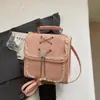 Mochila de Comercio Exterior 2026 Nuevo Estilo Moda Bolso de Mano Cuadrado Pequeño Bolso Multifuncional para Mujer Bolso de Hombro Único Cruzado de Cuerpo de Moda