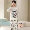En stock Algodón Hombres Pijama Cuello Redondo Otoño Nuevo Manga Larga Pantalón Largo Casual Dibujos Animados Se Puede Usar Afuera Una Pieza Dropshipping Envío Gratis