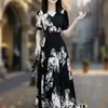 26296 Nuevo Daimei Yiyuan Verano 2026 Nuevo Vestido Estampado de Cuello en V Ceñido a la Cintura de Longitud Media Adelgazante para Mujer