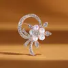 Broche de Aleación con Flor Azul Grande, Broche Estilo Chanel, Broche Personalizado de Alta Gama Elegante al por Mayor con Sentido del Diseño