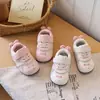 Zapatillas de Malla Transpirable para Niñas Primavera y Otoño, Zapatos de Bebé, Estilo Minimalista, Suela Suave, Cómodos para Uso en Exteriores, Zapatos para Niños Pequeños