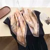 Bufanda Estampada de Seda Sintética para Viajes y Citas, Bufanda Cuadrada Pequeña, Chal de Alta Gama, Bufanda para el Cuello con Protección Solar, Pañuelo para la Cabeza, Bufanda para Mujer