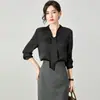 Camisa de satén de acetato de alta gama en gris rosado para primavera, otoño e invierno con tirantes fluidos, camisa profesional de manga larga para mujer, adecuada para el trabajo y como capa interior