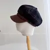 Chapéu de lã estilo college americano para equitação feminina, gorro quente de outono e inverno com fivela de cinto, boné estilo bico de pato com aba de couro PU e padrão xadrez, chapéu octogonal