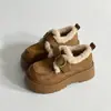 Sapatos femininos estilosos estilo Birkenstock, com sola grossa e forro de fleece, coleção outono/inverno 2026, quentes e confortáveis, com detalhes de fivela, mocassins