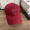 Novo Boné de Baseball Bordado com Aba Rígida para Mulheres, Moda Primavera Protetor Solar com Aba Larga, Versátil e Afina o Rosto