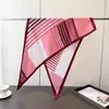 Bufanda triangular de líneas sencillas, chal con estampado de seda sintética para el sol, pañuelo para la cintura, pañuelo para el cuello, pañuelo para la cabeza, bufanda para mujer