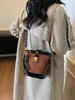 Bolso Pequeño Retro Maillard para Mujer 2026 Nuevo Bolso de Hombro Tipo Cubo Acolchado de Gama Alta Bolso Cruzado