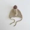 Chapéu Infantil Coreano Qiunan, Estiloso e Fofo, Versátil Chapéu de Lã com Pompom para Proteção Auricular de Bebê, Gorro de Tricô para Bebê