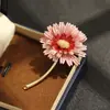 Sun Yunsen broche de pétalas de margarida rosa multicamadas temperamento simples flor corsage broche feminino lote misto