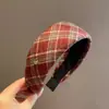Diadema a Cuadros Contrastantes Retro Rojo Ankora Diadema de Ala Ancha Diadema Esponjosa para Cráneo Alto Pasador Estilo Preppy Reductor de Edad
