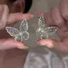 Pendientes de Plata con Diseño de Mariposa Hueca y Circonita Estilo Francés, Pendientes de Botón Exquisitos de Lujo Ligero de Gama Alta, Pendientes de Diseño Versátil a la Moda