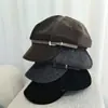 Gorra de estilo coreano versátil para mujer, tipo boina, para otoño e invierno, a la moda con hebilla de cinturón, gorra de artista de gamuza vintage de alta calidad