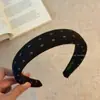 Diadema retro de alta calidad con dientes para otoño e invierno para mujer, diseñada para realzar la apariencia de la coronilla, nuevo estilo 2026, antideslizante, accesorio para el cabello versátil