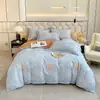 Suave juego de ropa de cama de lujo con estampado floral rosa, tela cepillada de doble cara engrosada, fresco y dulce, adecuado para todas las estaciones en el dormitorio