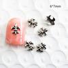 Acessórios para Unhas Arte Coração de Corvo Liga Metálica Mista Decoração de Unhas Coração de Corvo Retrô Acessórios de Joias Pequenas Cruz