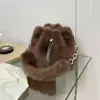 Bolsa de Pelúcia Personalizada com Textura, Tendência 2026, Transfronteiriça, para Mulheres, Bolsa de Mão Fashion com Cordão e Alça Transversal de Corrente