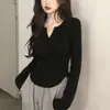 Camiseta de punto elegante y versátil con cuello en V, corte regular para mujer, perfecta para primavera y otoño, estiliza y favorece, de manga larga, ideal como capa interior o como un top de moda