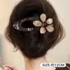 Color café con leche clip de pico de pato floral pasador grande para recogido en la nuca, accesorio de pelo de felpa nuevo de otoño e invierno 2026 para mujer