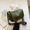 Bolso grande estilo coreano popular de este año para mujer 2022 otoño e invierno Nuevo bolso bandolera ancho de moda pequeño bolso almohada rojo de internet