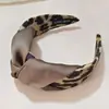 Diadema con Estampado de Leopardo Marrón para Mujer, Nuevo Estilo de Gama Alta, Diadema de Corona Alta para Lavarse la Cara, Pinza para el Cabello Gruesa Retro de Otoño e Invierno, Accesorio para el Cabello