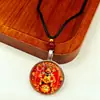 El maestro recomienda el llavero del Dios de la Riqueza, que presenta artesanía tradicional y un diseño chino moderno, simbolizando el apoyo de cuatro hombres nobles, lo que lo convierte en un accesorio adecuado para el día a día.