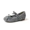 Sapatos de Salto Alto Aumentador 5cm Laço Boca Rasa Femininos 2025 Novo Estilo Escuro Bico Redondo Planos Peludos