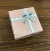 Venta al por mayor del fabricante de Cajas para Anillos con Patrón Leni en Relieve Perlado con Tapa y Base, Cajas de Papel para Joyería, Empaques de Joyería para Pendientes