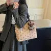 Bolso tote de gran capacidad, de alta gama, para mujer, perfecto para otoño e invierno, nuevo estilo 2026, diseño retro de lunares, bolso de hombro o bolso de axila