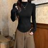 Playera de Manga Larga con Pliegues y Cuello Medio Tortuga para Mujer Otoño 2025 Nueva Ajuste Slim Color Puro para Fondo con Top Interior