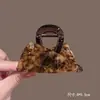 Pinza de Garra de Acetato de Lujo de Gama Alta con Textura Ámbar para Mujer, Nuevo Elegante Pasador de Tamaño Mediano con un Toque Sofisticado, Pinza de Tiburón para Recogido Parcial en la Parte Posterior de la Cabeza
