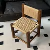 Cadeira Pequena de Madeira Maciça, Banco para Trocar Sapatos em Casa, Banqueta Pequena Estilo Antigo, Banco Baixo de Luxo para Sala de Estar, Banqueta de Rattan Retro para Lazer