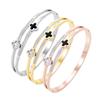 Moda Coreana Lujo Ligero Pulsera de Acero Inoxidable de Alta Gama Chapada en Diamantes Negro y Blanco Doble Pulsera de Trébol de Cuatro Hojas para Mujer