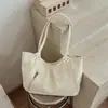 Bolso grande elegante y práctico para mujer, nuevo modelo 2026, bolso de hombro ligero y versátil, adecuado para que lo usen los estudiantes universitarios para clases, bolso tote