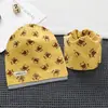 Nuevo conjunto de dos piezas de bufanda gorro de felpa de una sola capa para niños, gorro de algodón con estampado, sombrero cortavientos con protección para los oídos para primavera y otoño