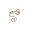 Pulseira Aberta Espiral de Metal Europeia e Americana Personalizada Moda Design Exagerado Pulseira Versátil Joia de Luxo Leve de Alta Qualidade para Mulheres