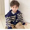 Moda~Casaco suéter listrado estilo preppy infantil 2026 outono e inverno novo suéter de tricô estilo coreano para meninos e meninas