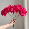 Ornamentos para Quarto de Casamento Flores de Simulação Vermelho Festivo Arranjo de Casamento Avançado Arranjo Floral de Casamento Balde de Abraço Flores Artificiais Floricultura de Simulação