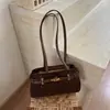 Bolso de hombro de gamuza a la moda, nuevo bolso de axila elegante vintage otoño 2026, bolso de mano personalizado para el trabajo y los desplazamientos