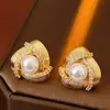 Pendientes Triangulares Únicos con Diseño de Espiral de Perla y Circonita Elegantes Franceses Elegantes de Alta Gama Versátiles