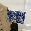 Bolso de Mano con Estampado de Leopardo 2024 Nuevo Verano Moda Bolso Simple para Teléfono Móvil de Moda Personalizado Simple para Mujer Sobre Bolso de Mujer