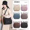 Bolsa Tiracolo Feminina 2024 Inverno Nova Grande Capacidade Bolsa de Tecido de Nylon Bolsa de Ombro Casual Moda Transfronteiriça Bolsa para Mãe