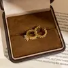 Brinco de Clipe Redondo Brilhante Ultra-Brilhante em Forma de Espiga de Trigo com Zircônia para Mulheres Sem Orelhas Furadas, Brincos de Luxo Leve de Alta Qualidade para Mulheres