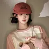 Galleta de Crema 2025 Nuevo Estilo Coreano Estilo Japonés Vintage Pequeño Tiburón Carta Bordada Gorra de Béisbol Cabeza Grande de Mujer