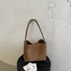 Bolso tote tejido de estilo coreano, versátil, de nicho, modelo nuevo otoño 2026, bolso cruzado versátil de gran capacidad para el trabajo