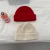 Nuevo Gorro de Punto de Lana de Oveja de Color Caramelo Versión Coreana Calidad de Exportación Gorro de Color Sólido para Protección de Orejas para Mujeres Gorro Cálido de Invierno para Hombres