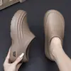 Sapatos de trabalho de chef para homens e mulheres no atacado da fábrica, sapatos de trabalho especializados de segurança para cozinha com sola macia, em estoque para comércio exterior transfronteiriço