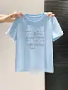 Camiseta de Manga Curta com Estampa de Letras Estilo Doce e Suave Coreano para Mulheres Verão 2026 Novo Top Curto Casual A11167
