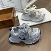 Zapatos infantiles con doble malla para niños y niñas, estilo deportivo estudiantil, nuevos zapatos de papá otoño 2026, marca de moda, disponibles para venta al por mayor